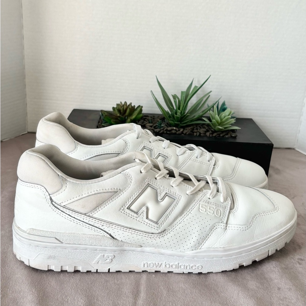 MENS NEW BALANCE WHITE BASKETBALL 650 R
DESIGN LOW TOP LACE UP SZ 16